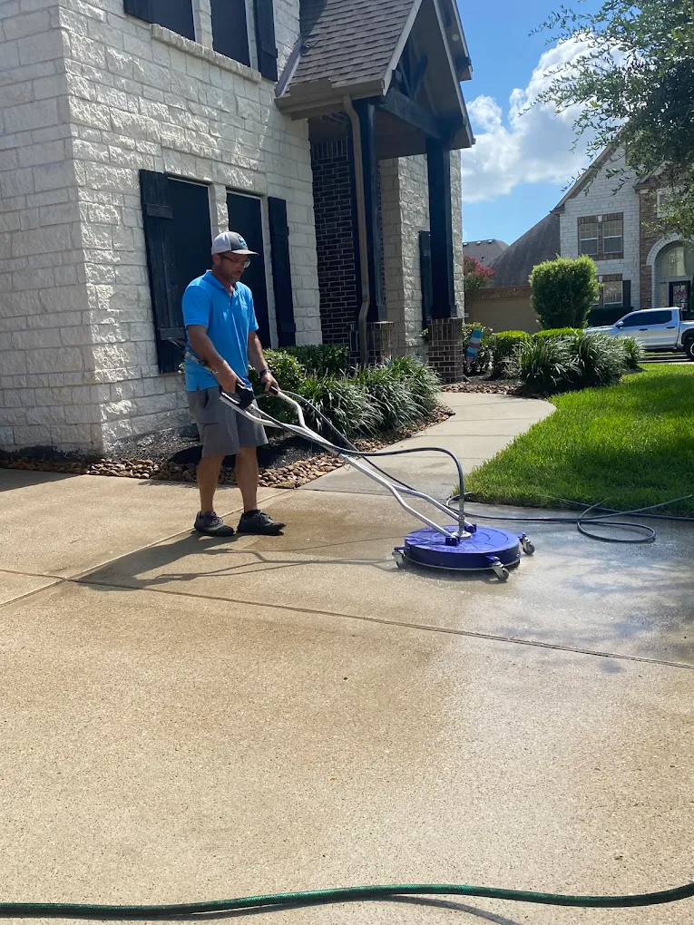 Pressure Washing services in Forest Hills